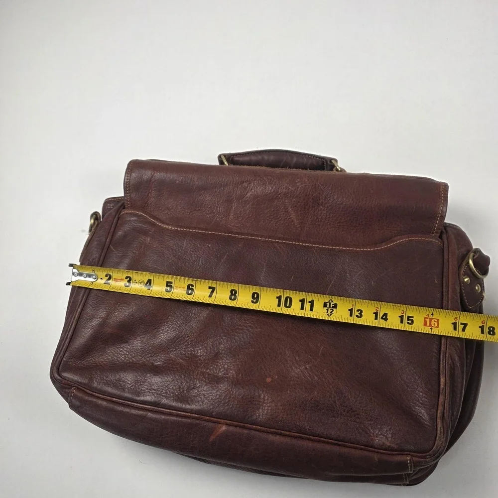 Duluth Trading Co Company Brown Leather Messenger Bag Briefcase Shoulder
